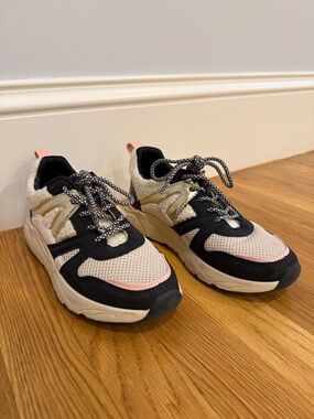 Posh Cream, Black & Pink Mixed-Media Runner